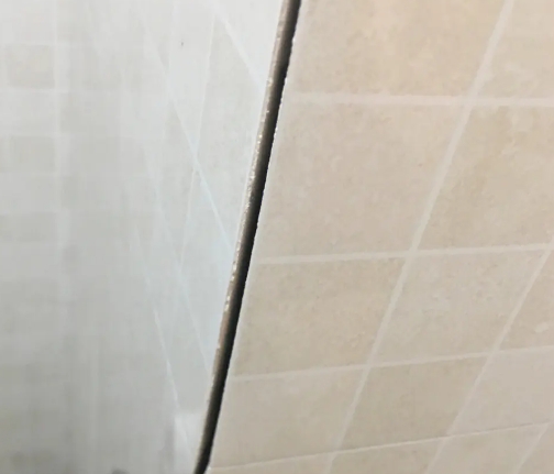 襄汾瓷砖空鼓维修公司分享阳台瓷砖脱落的修复过程可以分为以下几个步骤